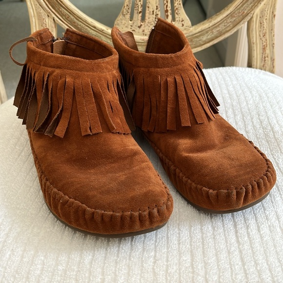 Mudd Shoes - Moccasins size 9.5